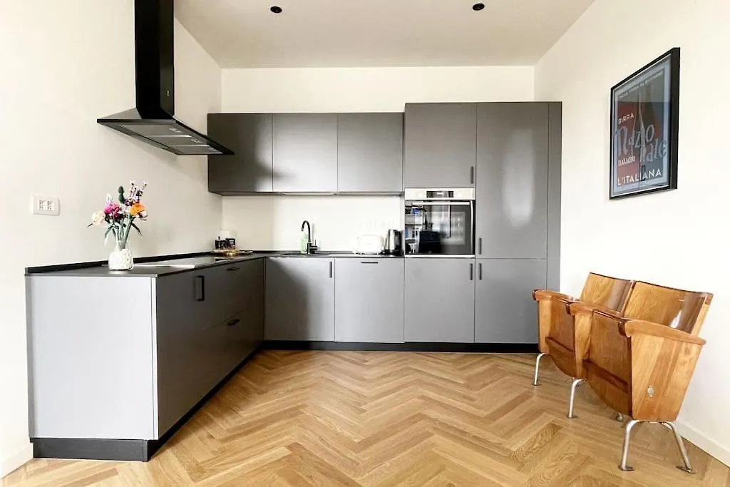 Penelope'S Apartment Milan 0*,